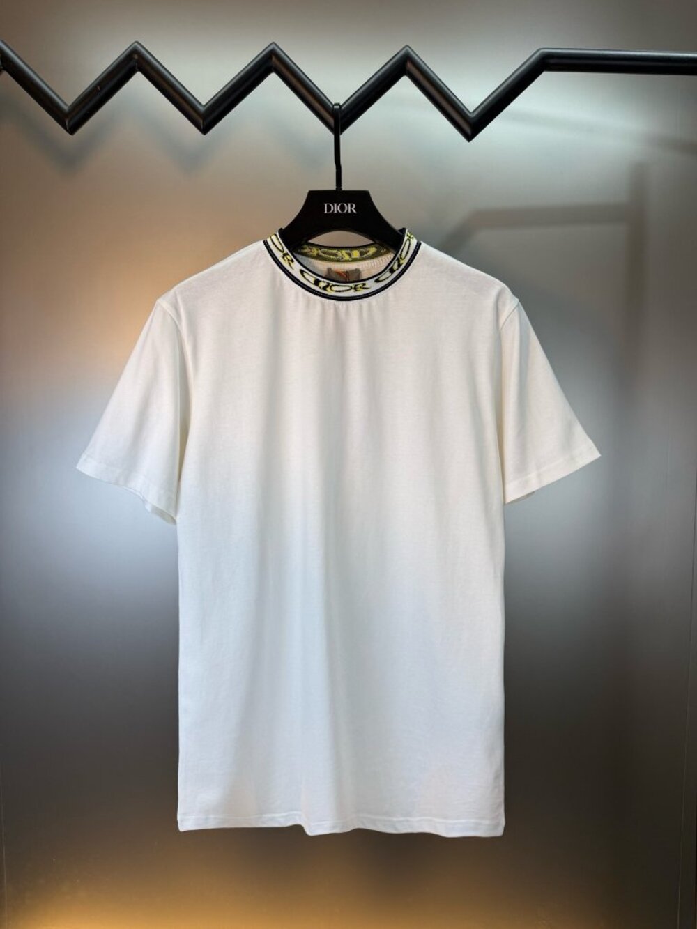 Ribbed Collar Letter Short Sleeve